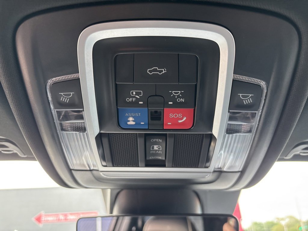 Used 2023 RAM 1500 Laramie image 28