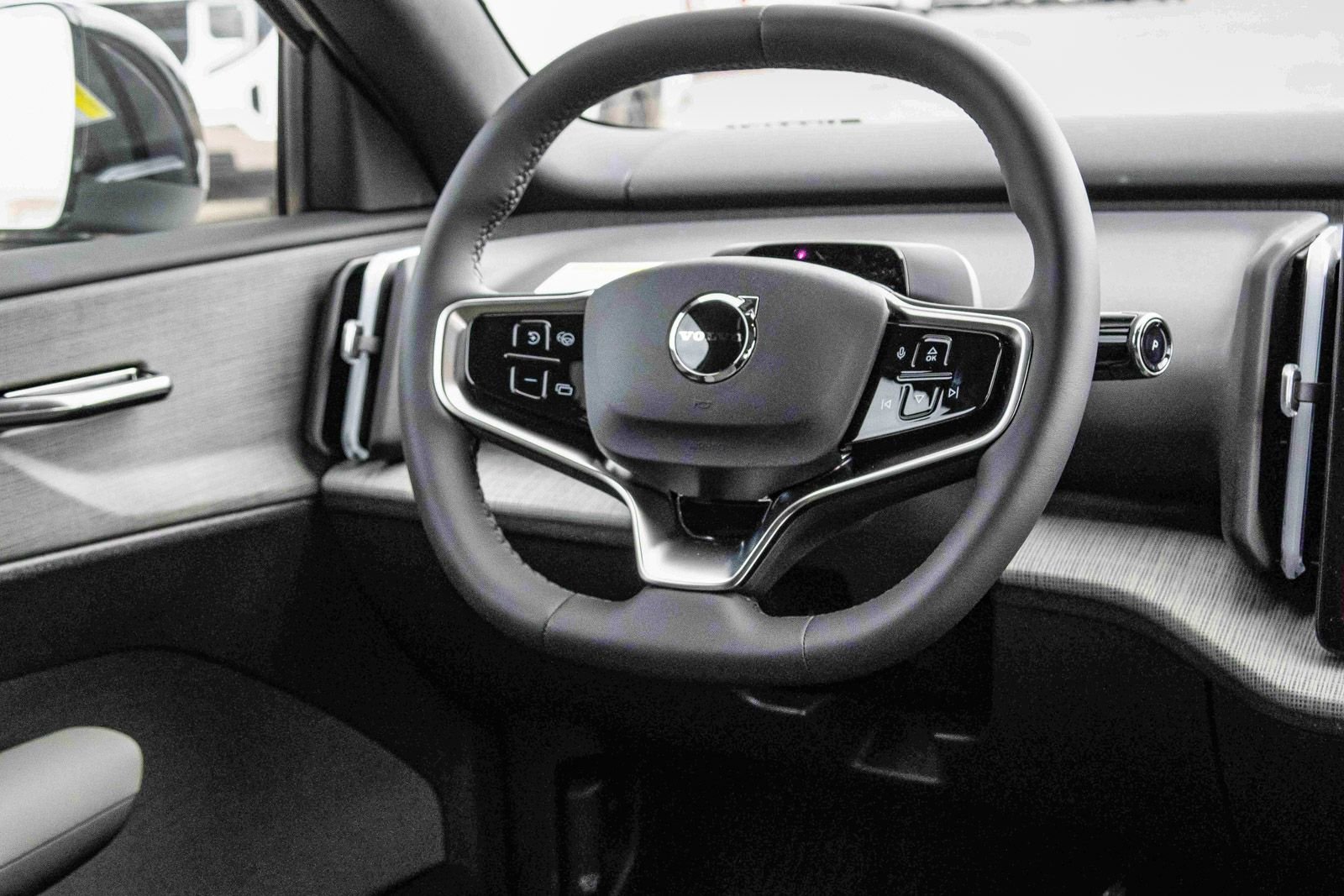 New 2026 Volvo EX30 Cross Country Ultra w/ Protection Package Premier image 24