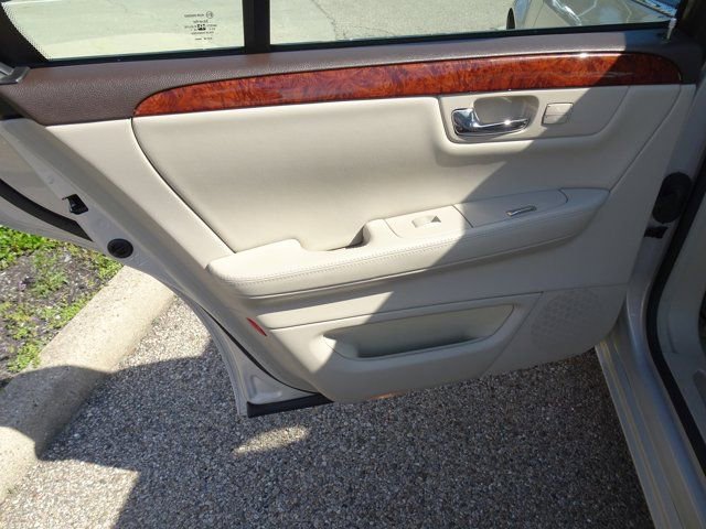 Used 2007 Cadillac DTS Luxury I FWD image 16