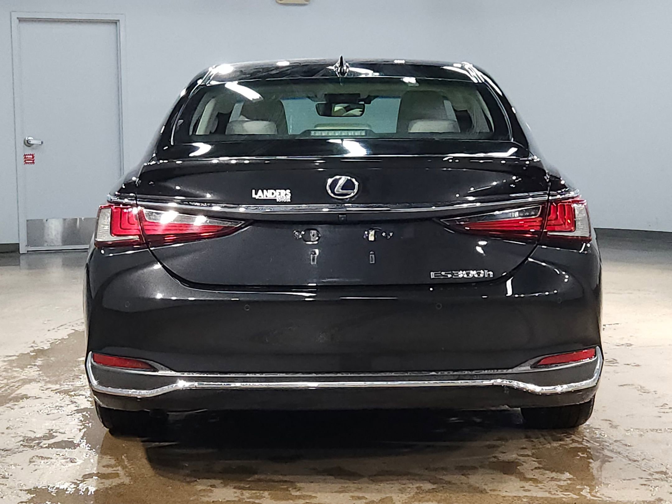 Used 2022 Lexus ES 300h w/ Premium Package image 6