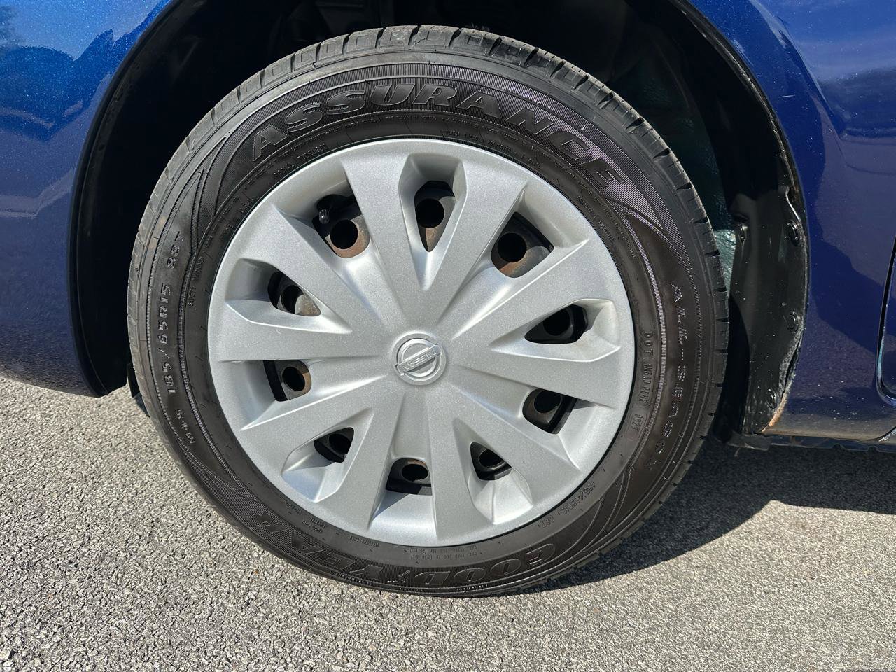 Used 2019 Nissan Versa SV FWD image 15