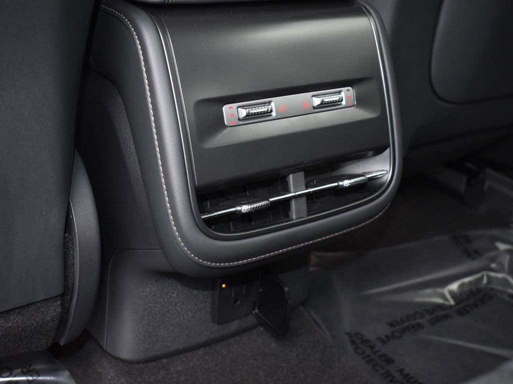 New 2026 Lincoln Nautilus Reserve AWD/4WD image 11