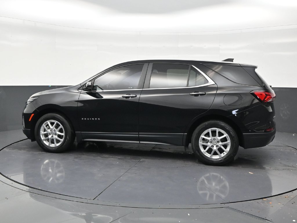 Used 2022 Chevrolet Equinox LT FWD image 2