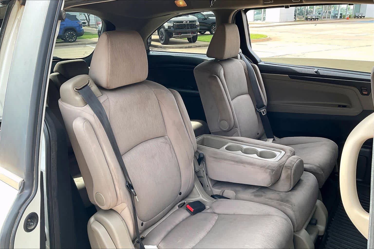 Used 2018 Honda Odyssey EX image 18