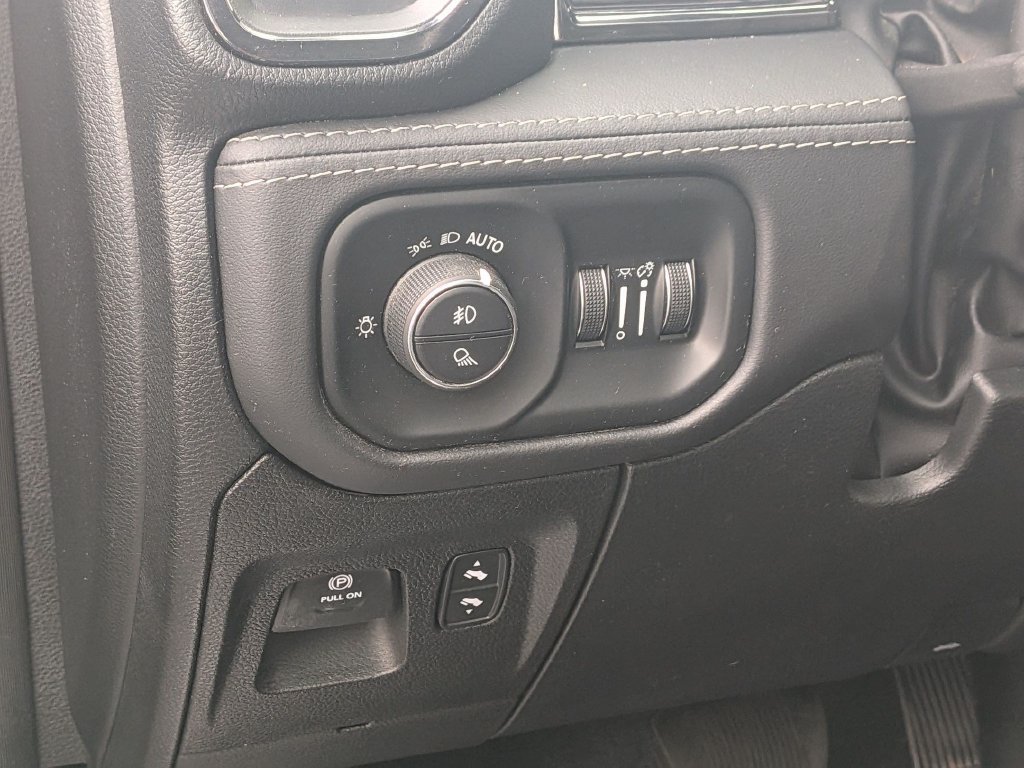 Used 2022 RAM 1500 Limited w/ Body-Colour Bumper Group AWD/4WD image 12