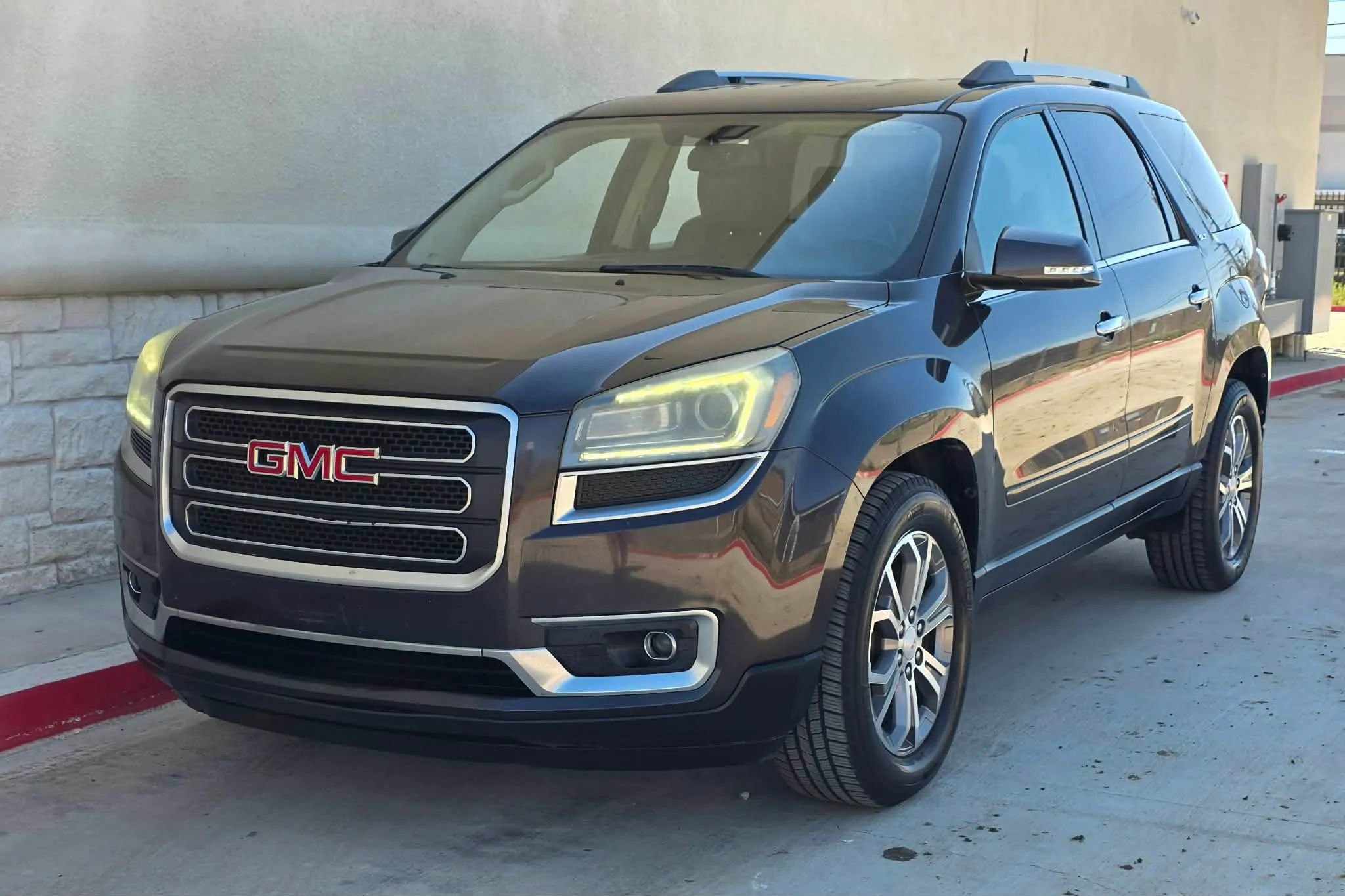 Used 2016 GMC Acadia SLT image 8