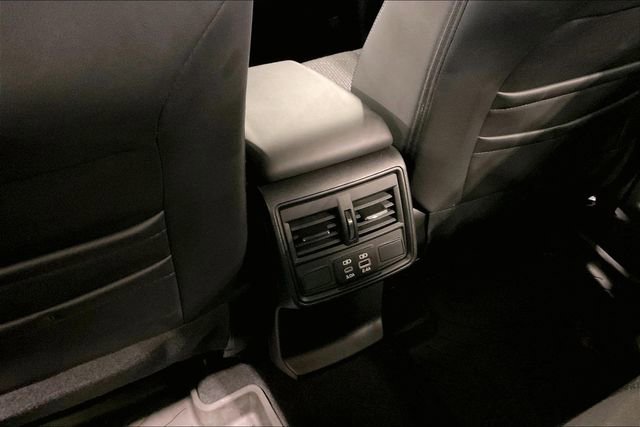 Used 2025 Subaru Forester Premium image 34