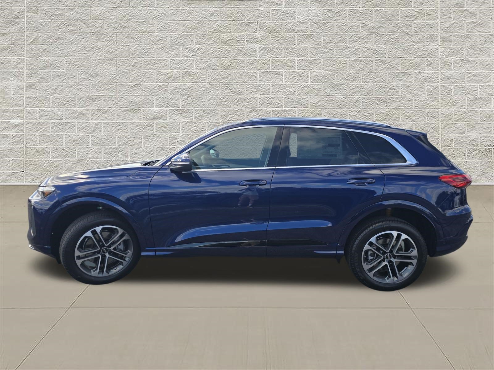 New 2026 Audi Q5 Premium Plus AWD/4WD image 4