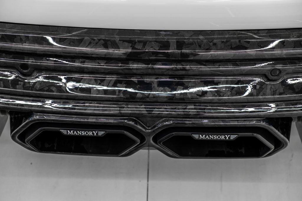 Used 2025 Rolls-Royce Cullinan AWD/4WD image 13