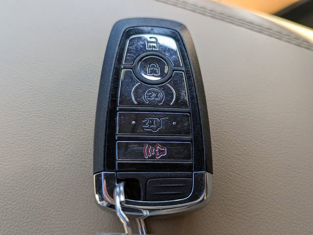 Used 2020 Lincoln Corsair Reserve w/ Equipment Group 202A image 30