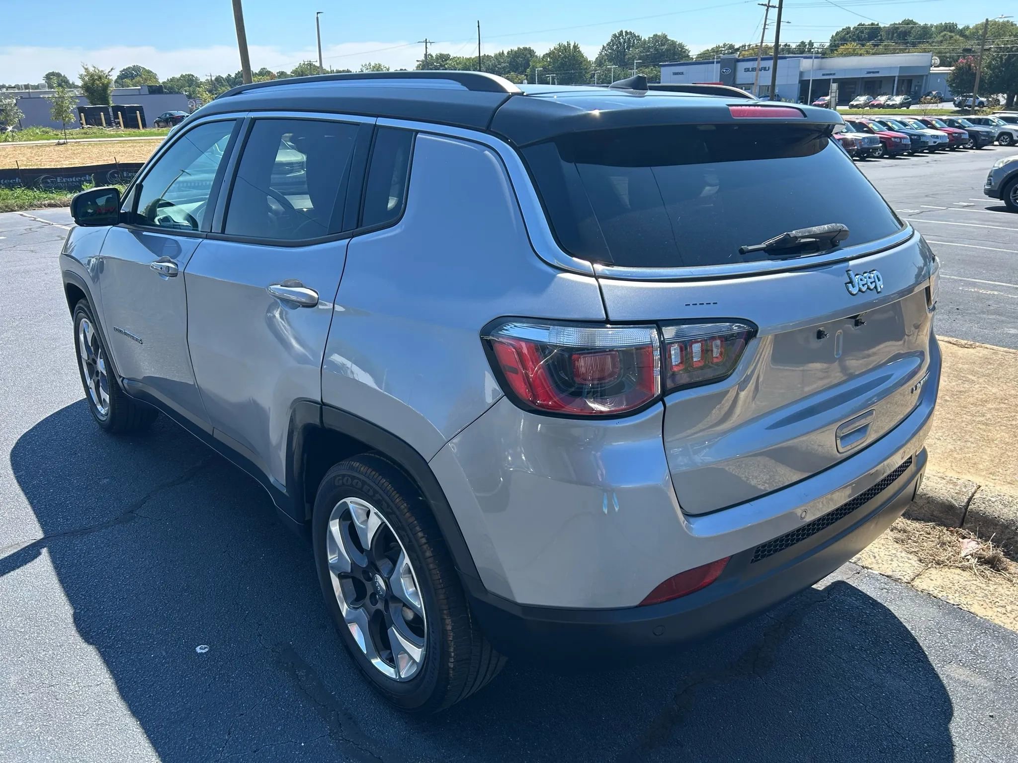 Used 2018 Jeep Compass Limited w/ Navigation Group image 5