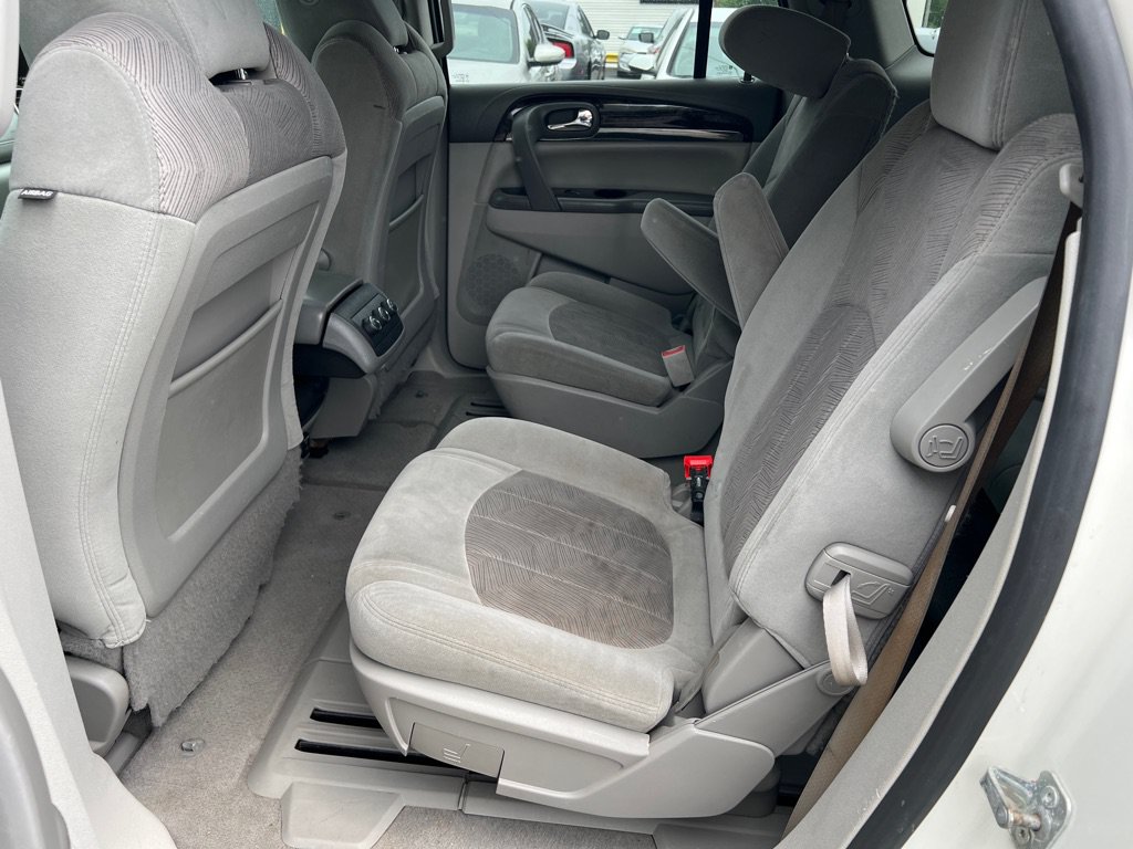 Used 2015 Buick Enclave Convenience FWD image 28
