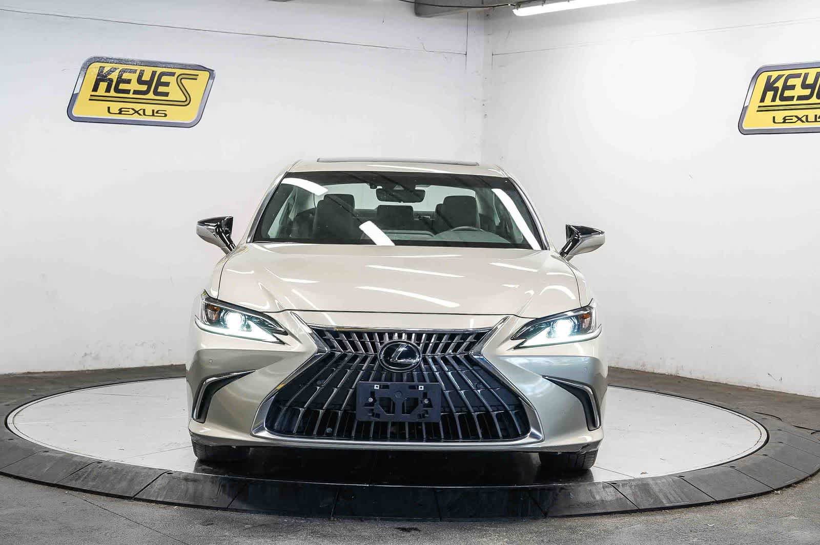 Used 2024 Lexus ES 350 w/ Premium Package FWD image 6