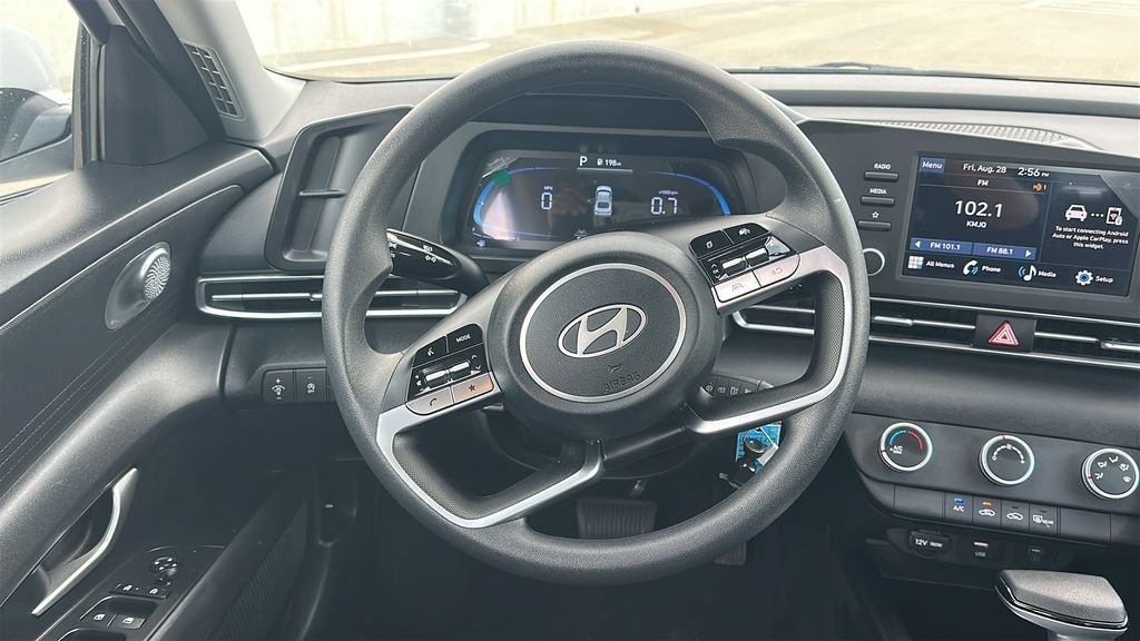 Used 2026 Hyundai Elantra SE FWD image 22