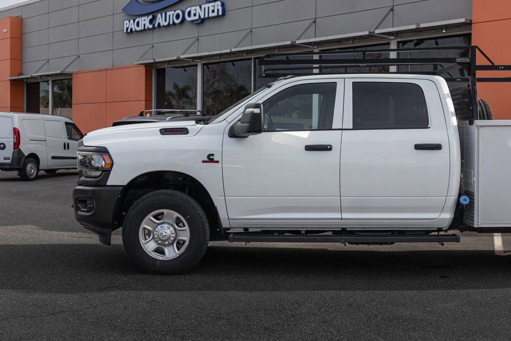 Used 2024 RAM 3500 Tradesman w/ Safety Group AWD/4WD image 8