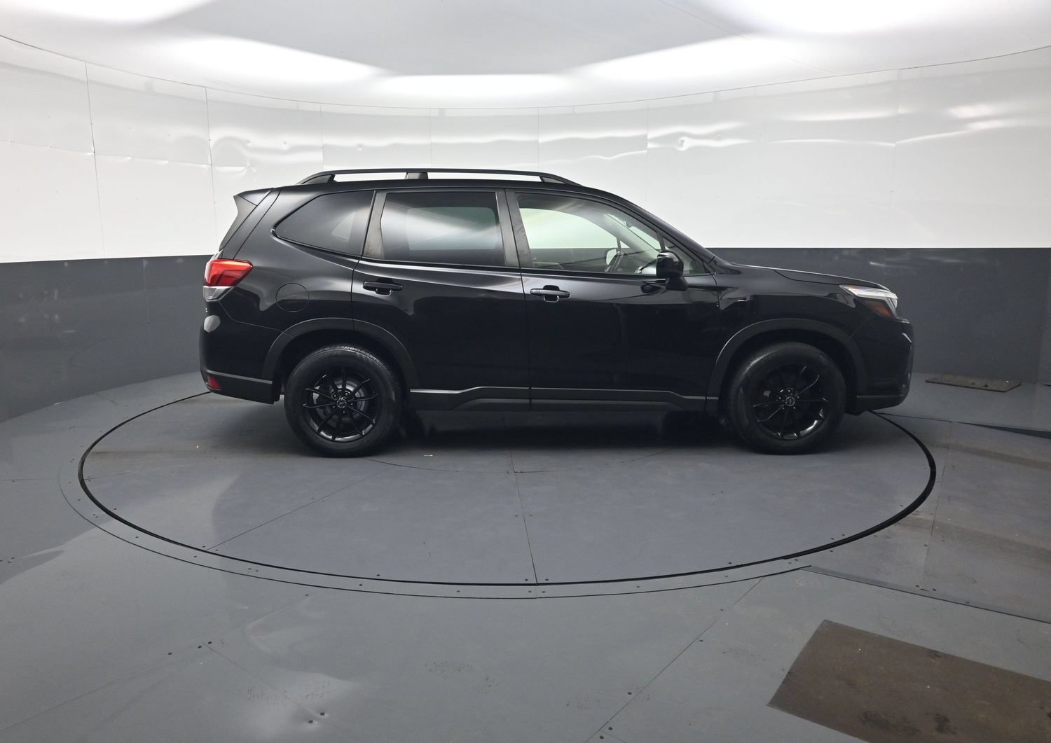 Used 2020 Subaru Forester Premium AWD/4WD image 2