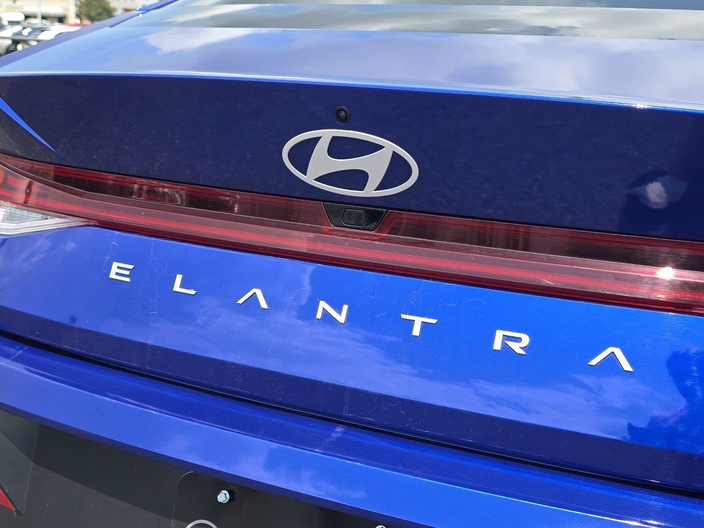 Used 2025 Hyundai Elantra SEL FWD image 7