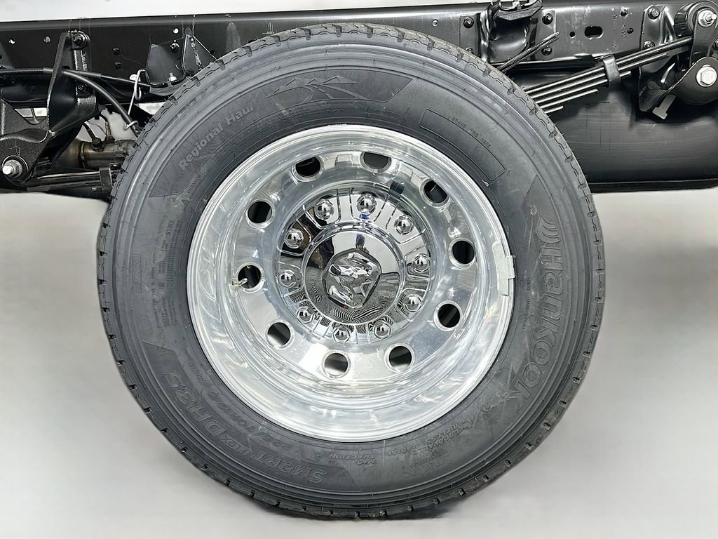 New 2026 RAM 5500 Tradesman w/ Chrome Appearance Group image 17