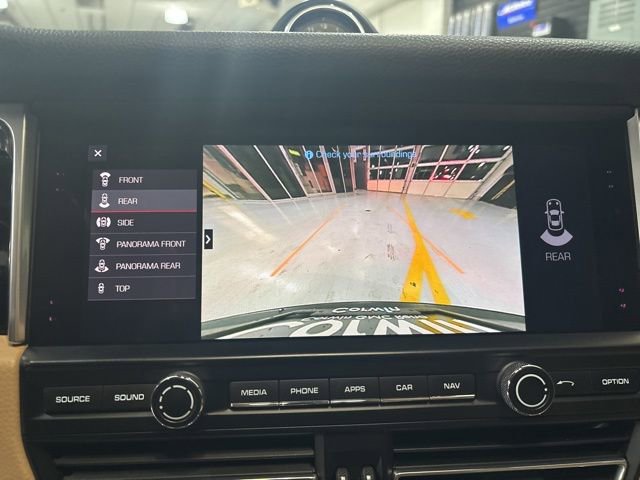 Used 2021 Porsche Macan image 26