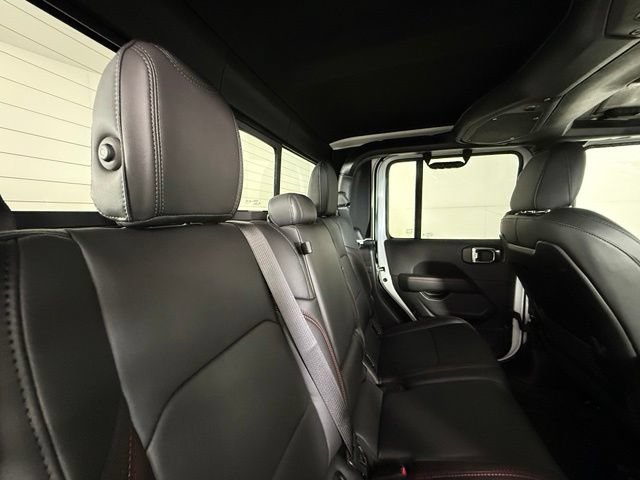 Used 2025 Jeep Gladiator Rubicon AWD/4WD image 29