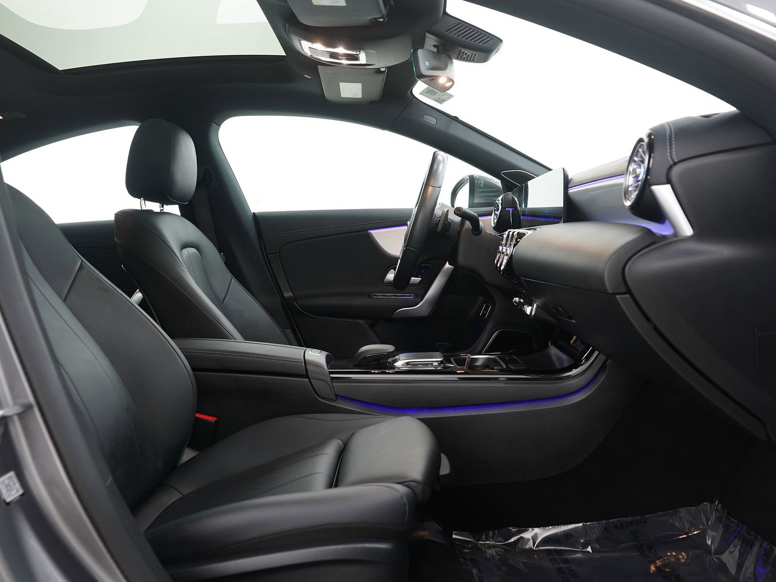 Used 2021 Mercedes-Benz CLA 250 4MATIC image 11