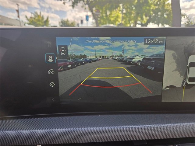 New 2025 Hyundai Sonata Limited image 11