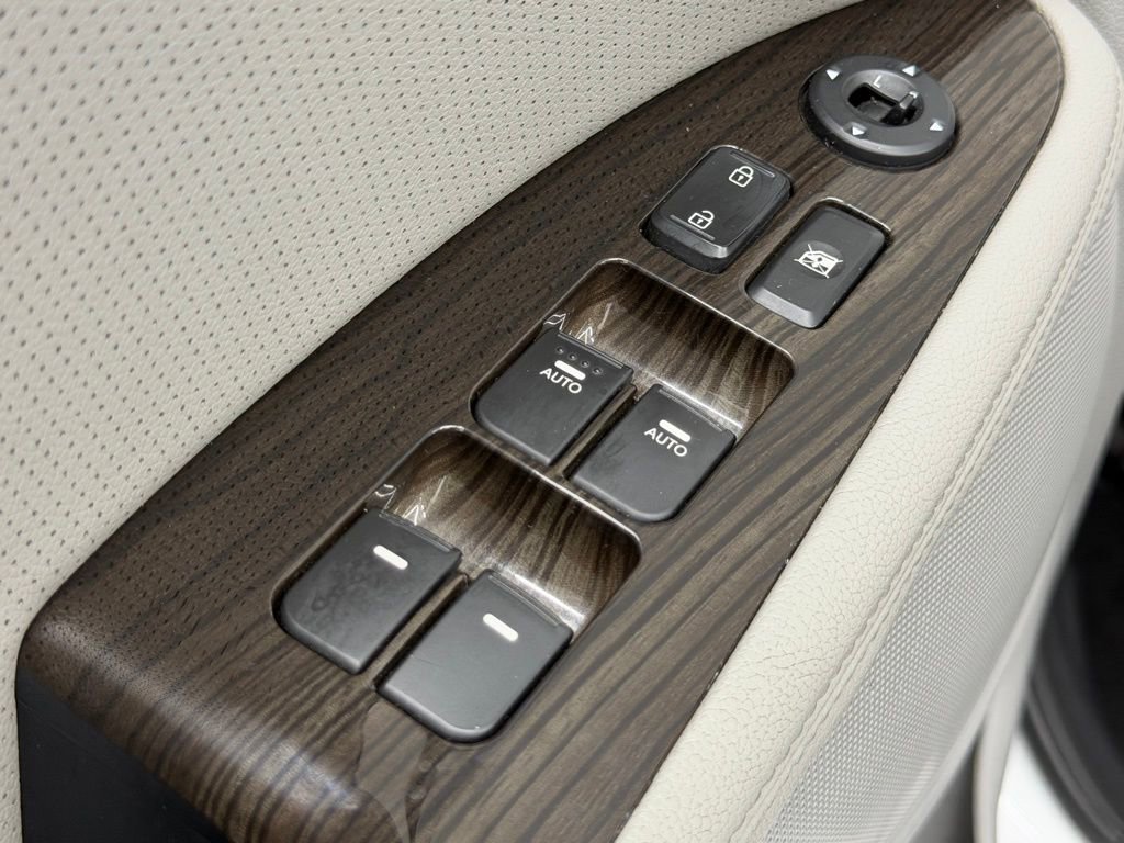 Used 2015 Kia Optima EX image 18