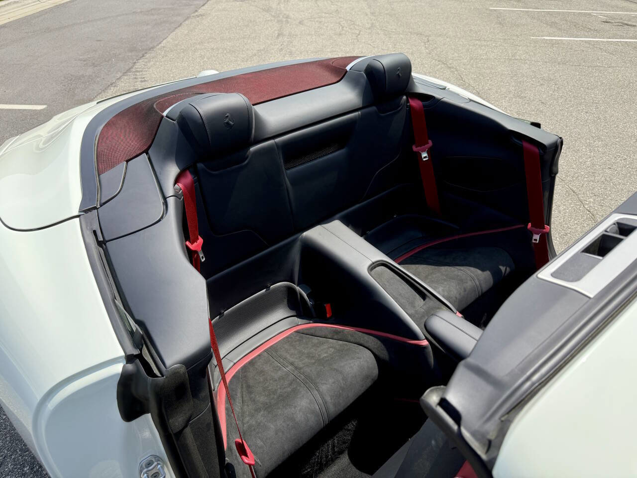 Used 2025 Ferrari Roma Spider image 33