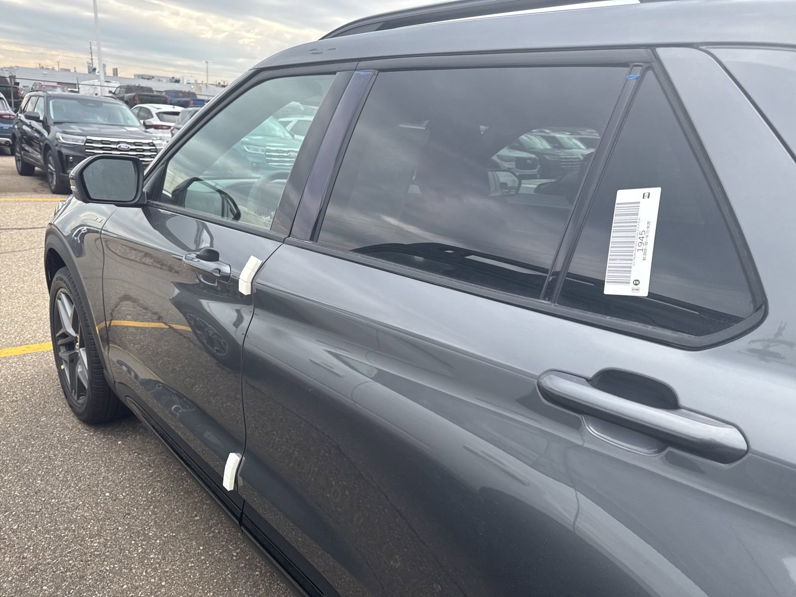 New 2026 Ford Explorer ST-Line w/ ST-Line Street Pack image 19