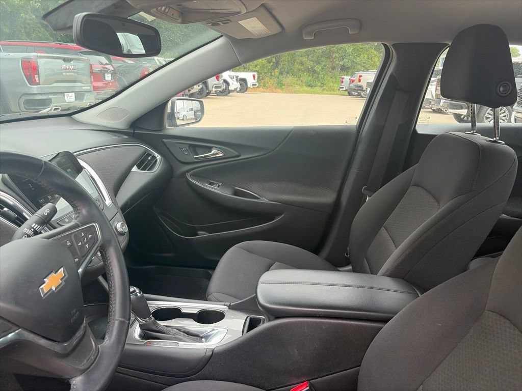 Used 2016 Chevrolet Malibu LT FWD image 16