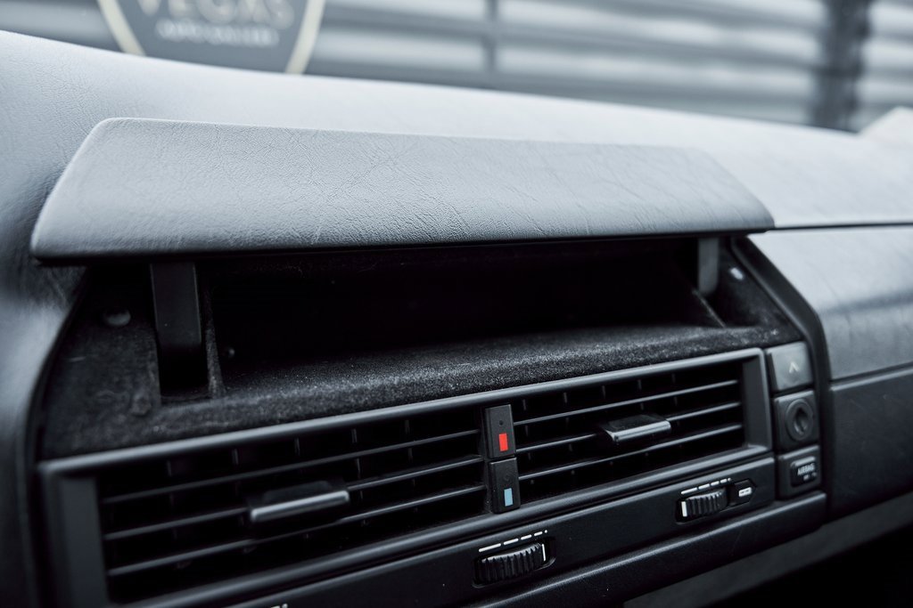 Used 2002 Mercedes-Benz SL 500 w/ SL2 Option Pkg image 67