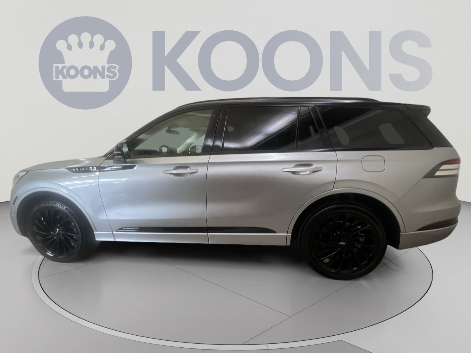 Used 2023 Lincoln Aviator Black Label AWD/4WD image 5