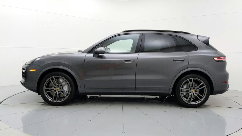 Certified 2023 Porsche Cayenne Turbo AWD/4WD image 5