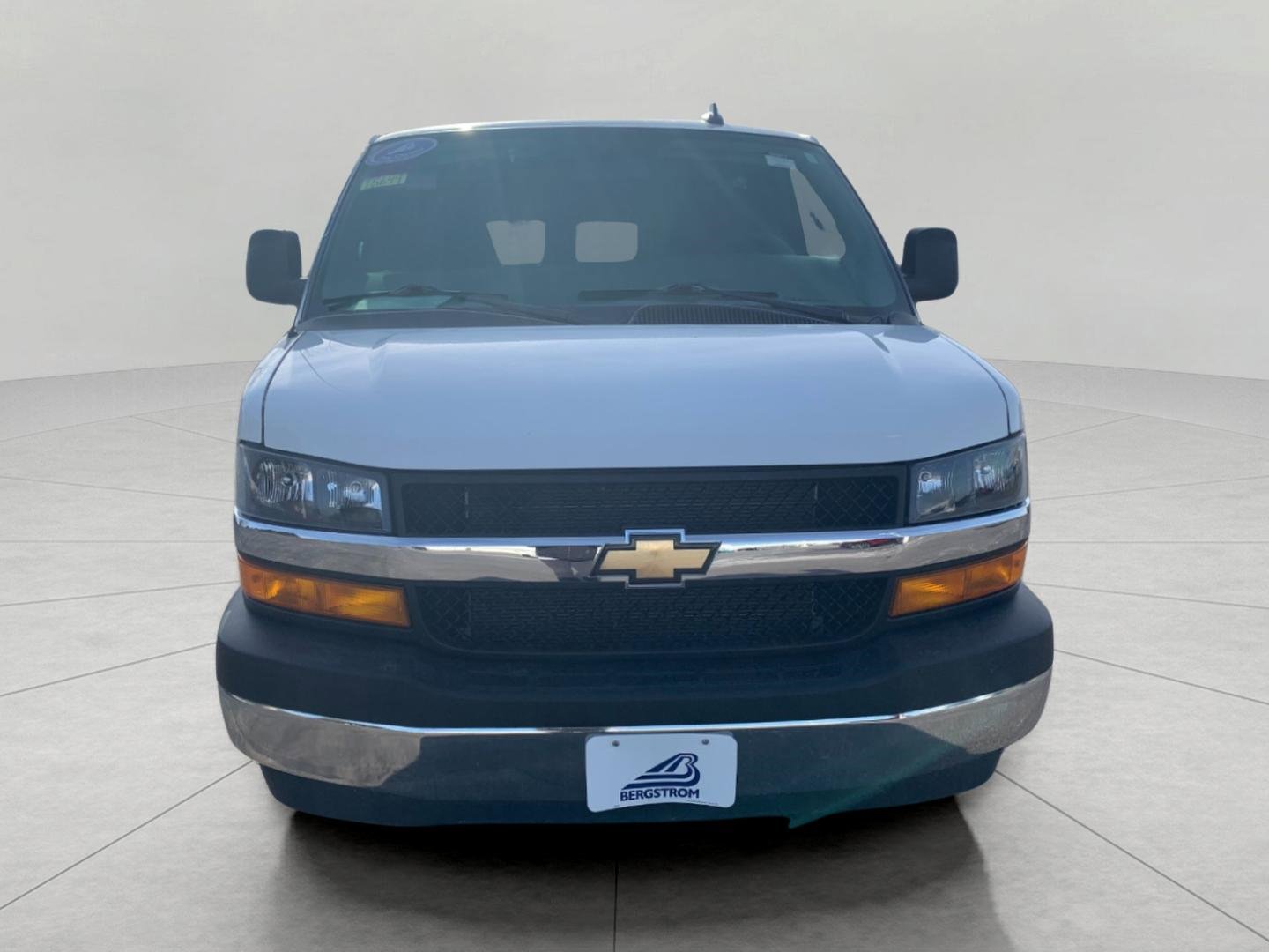 Used 2024 Chevrolet Express 2500 w/ Driver Convenience Package image 9