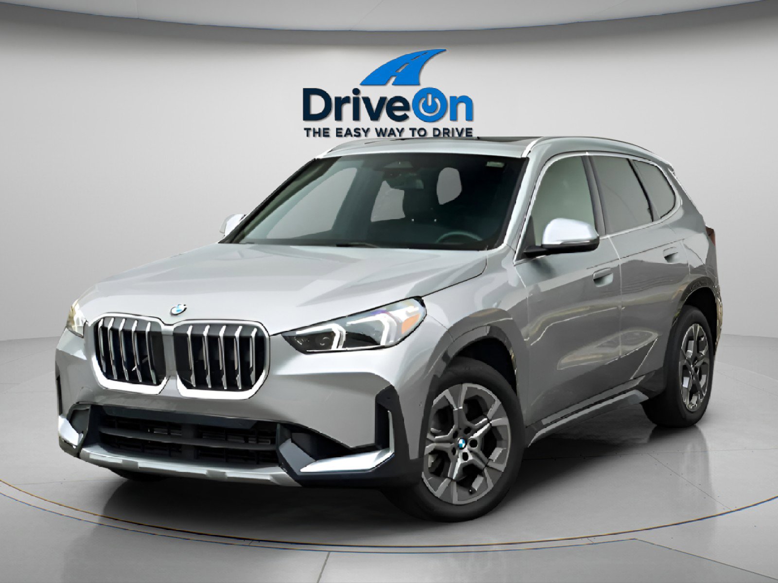 Used 2025 BMW X1 xDrive28i image 2