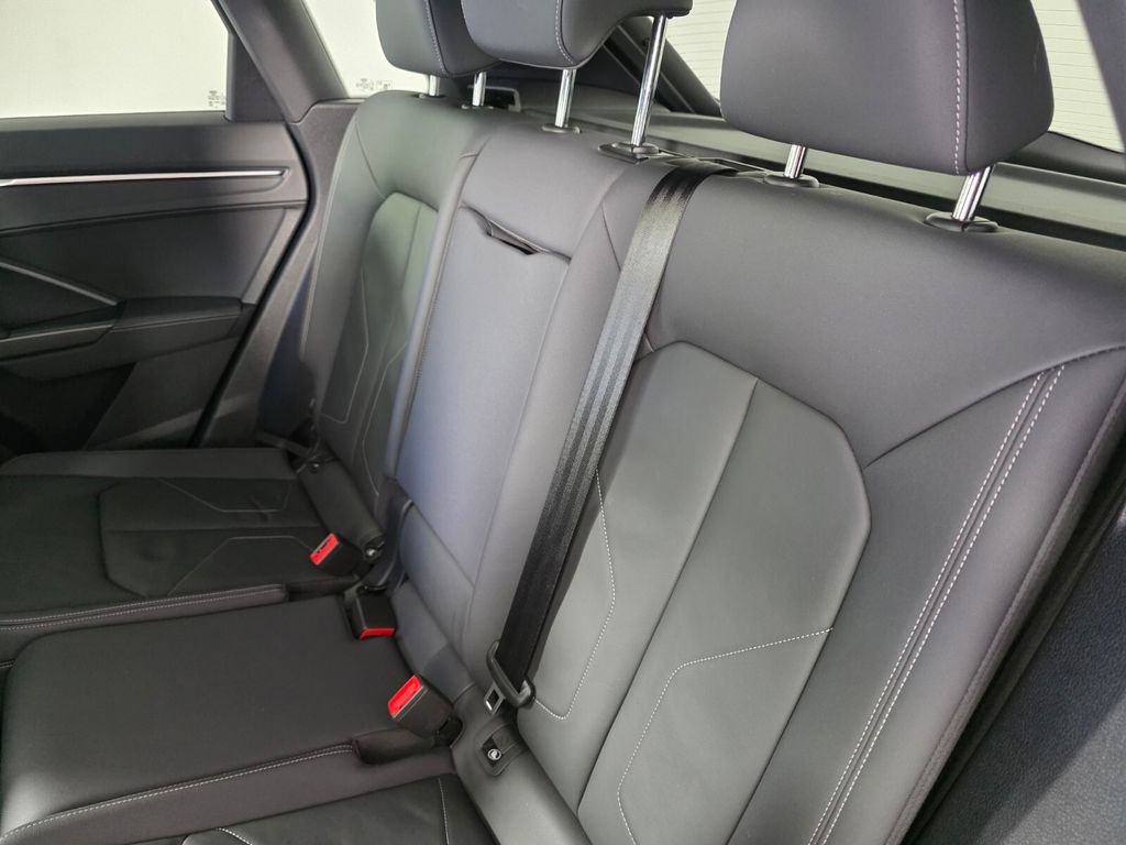 Used 2021 Audi Q3 2.0T Premium w/ Convenience Package image 16