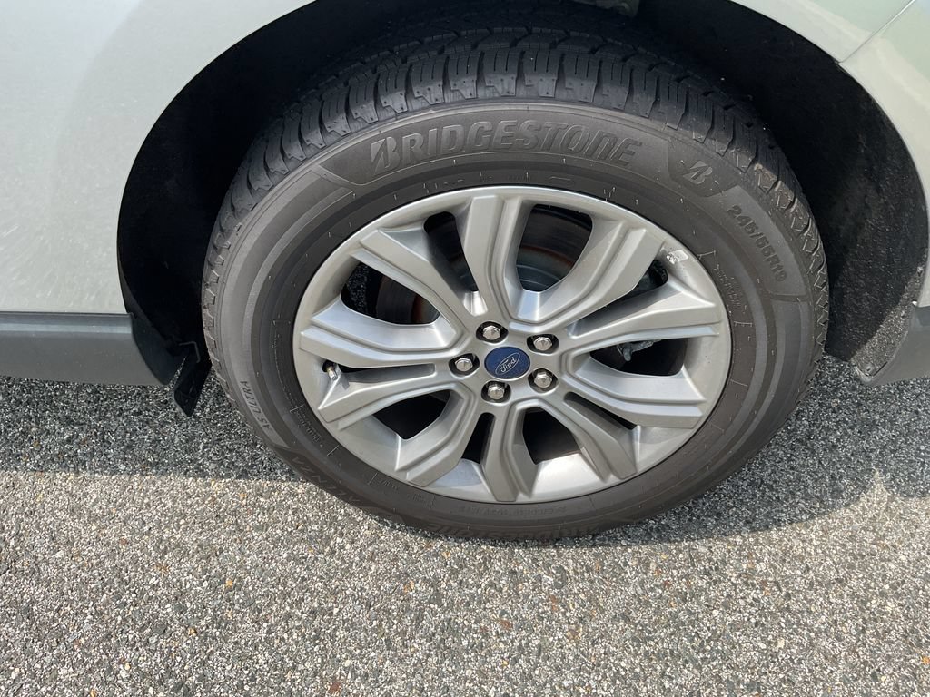 Used 2022 Ford Edge Titanium AWD/4WD image 6
