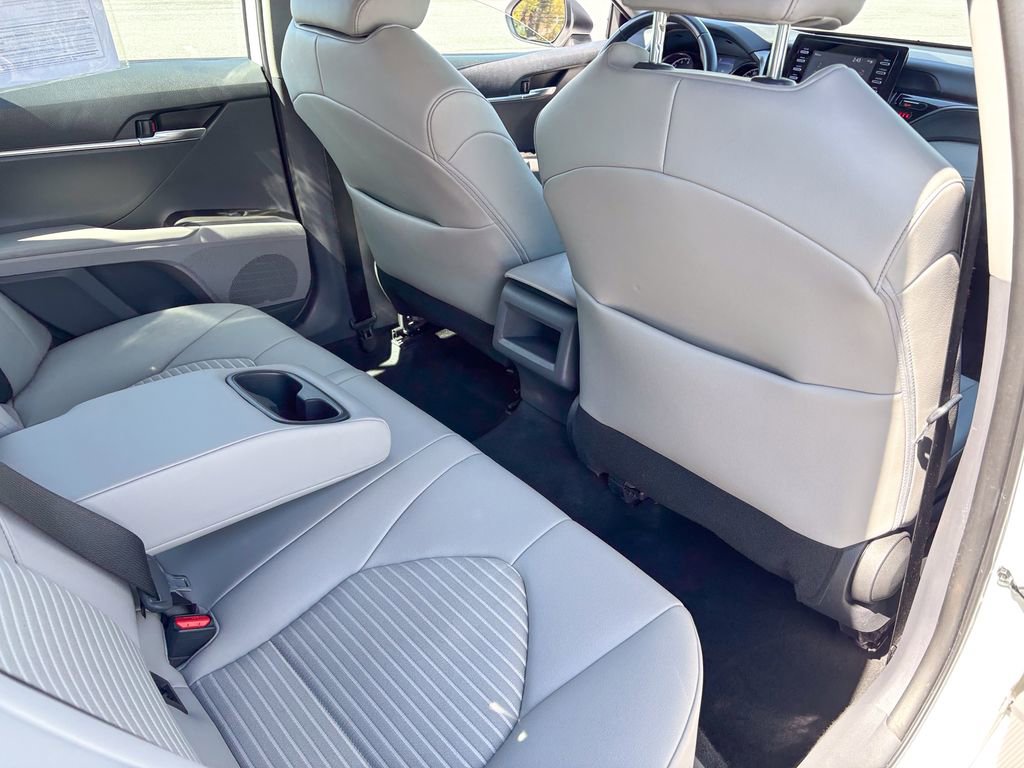 Used 2022 Toyota Camry SE FWD image 38
