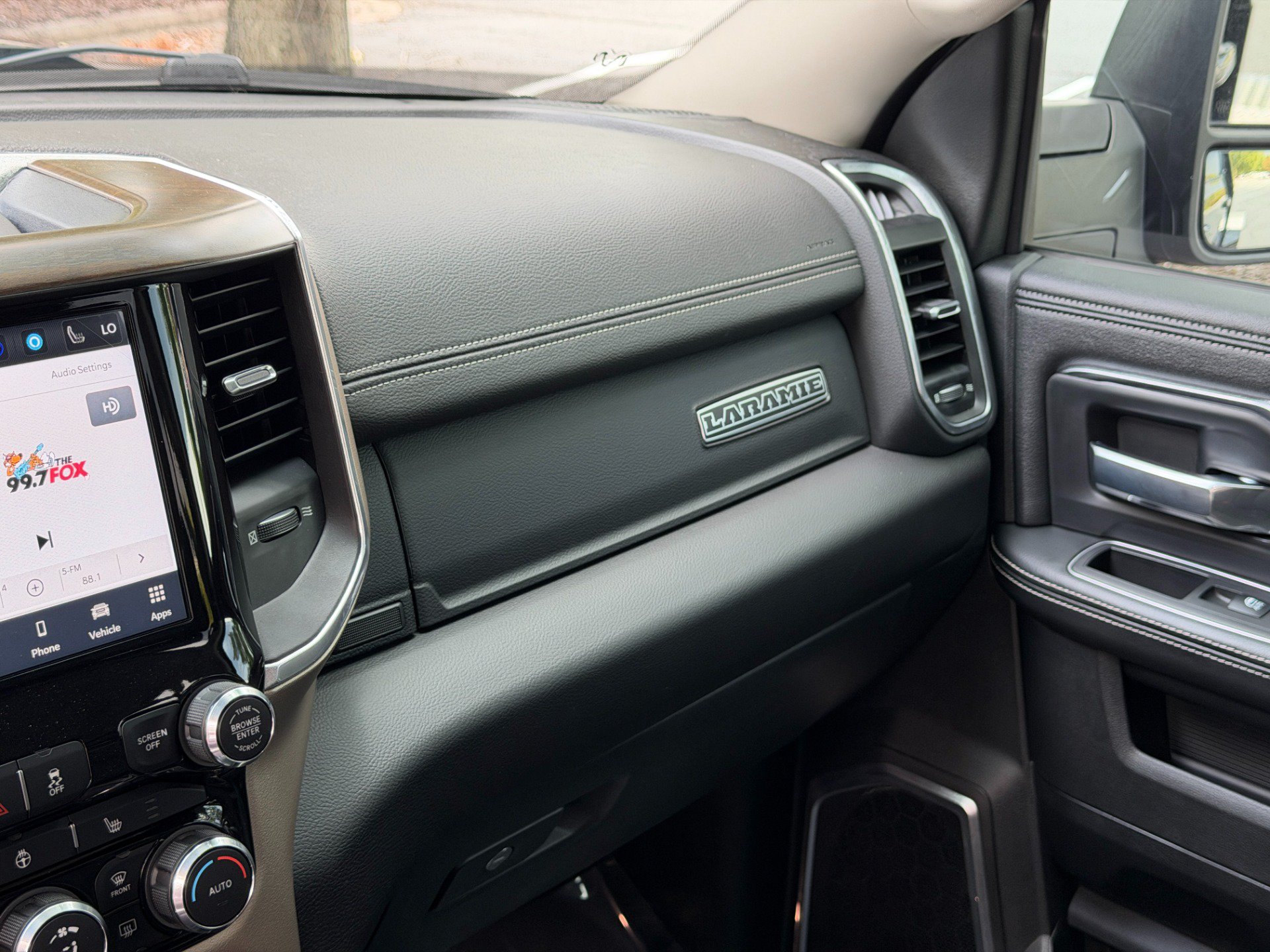 Used 2023 RAM 4500 Laramie AWD/4WD image 49