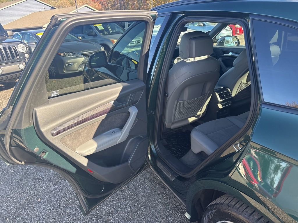 Used 2019 Audi SQ5 Premium Plus w/ Premium Plus Package image 34