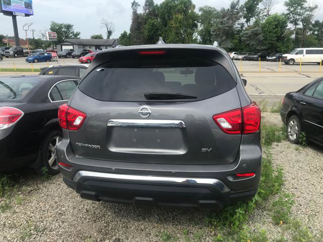 Used 2019 Nissan Pathfinder SV image 10