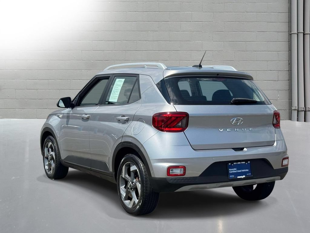 Used 2023 Hyundai Venue SEL w/ Cargo Package FWD image 6