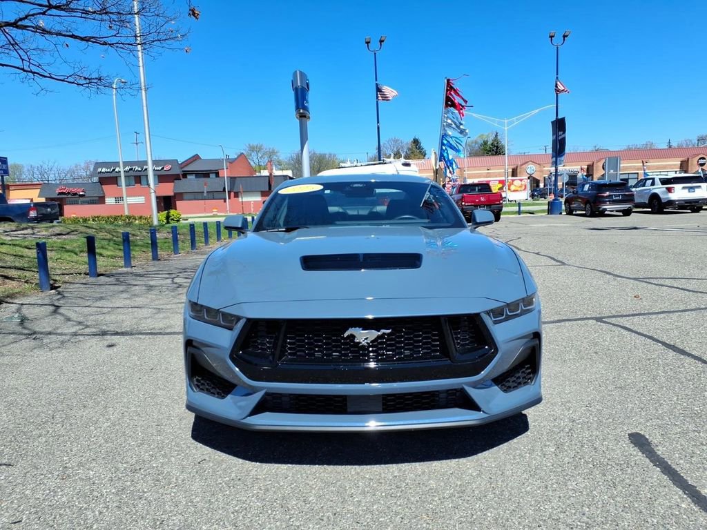 Certified 2025 Ford Mustang GT Premium RWD image 2