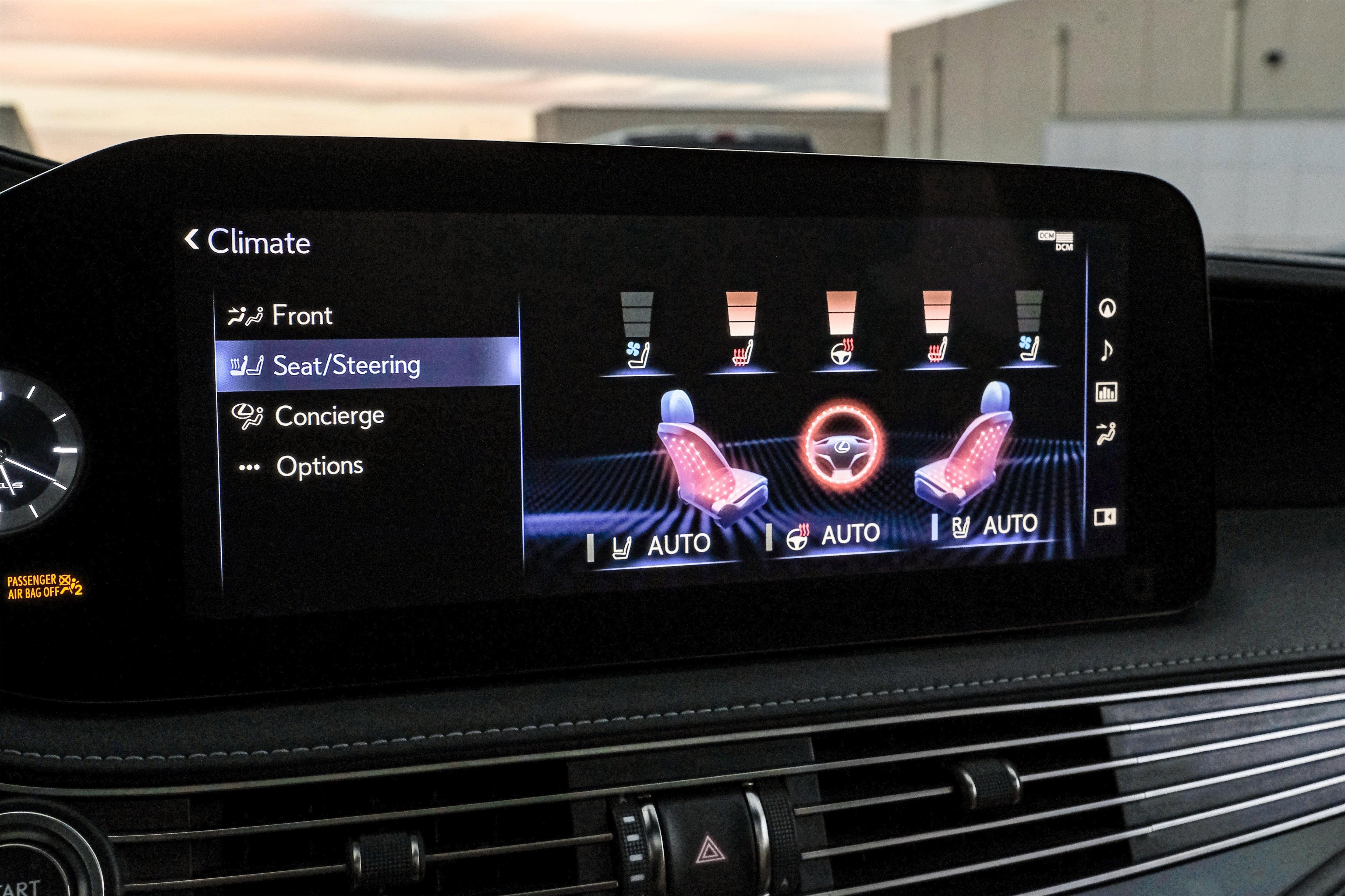 Used 2021 Lexus LS 500 w/ Accessory Package (Z1) image 28