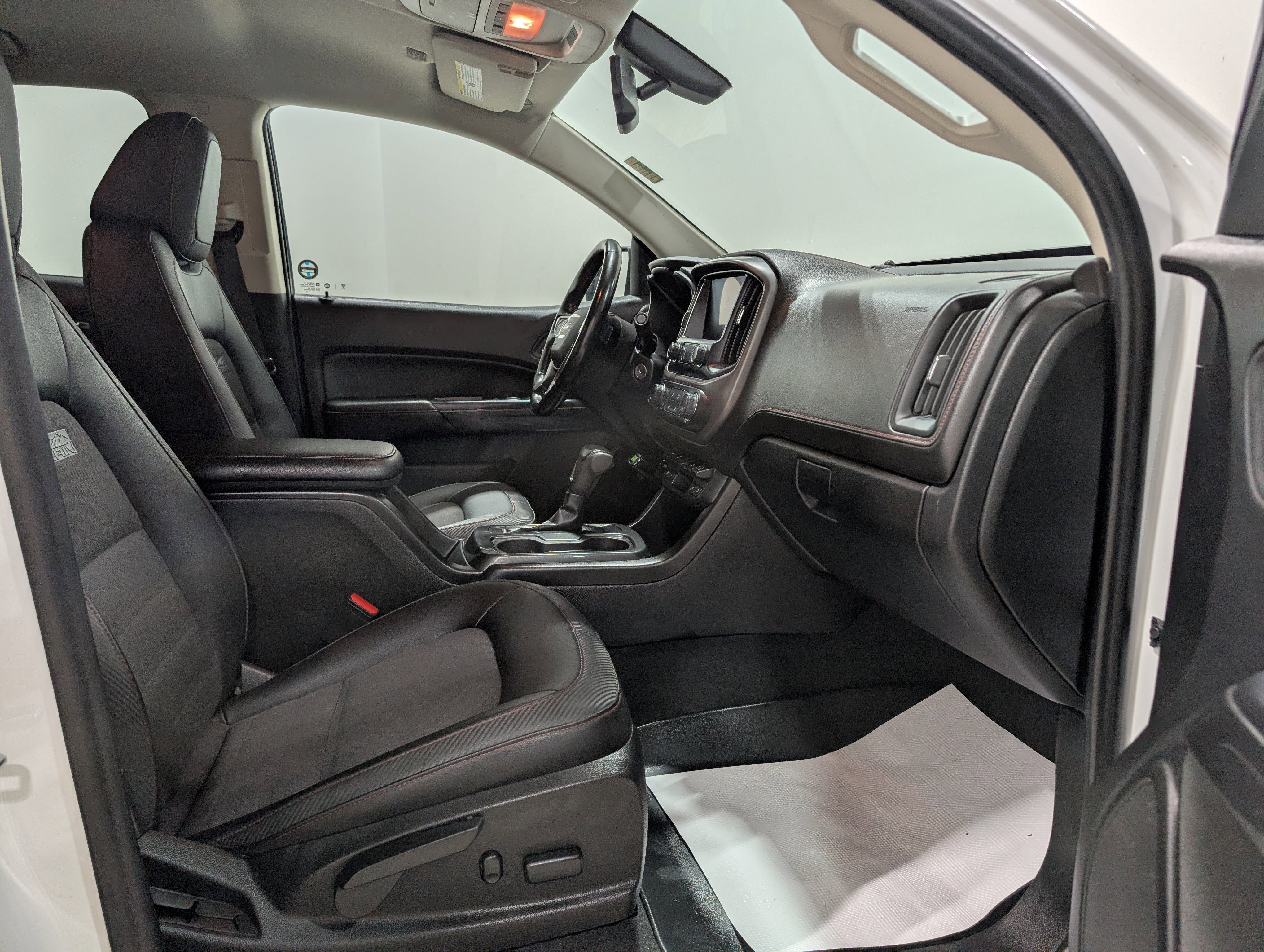 Used 2019 GMC Canyon All Terrain w/ Trailering Package image 18