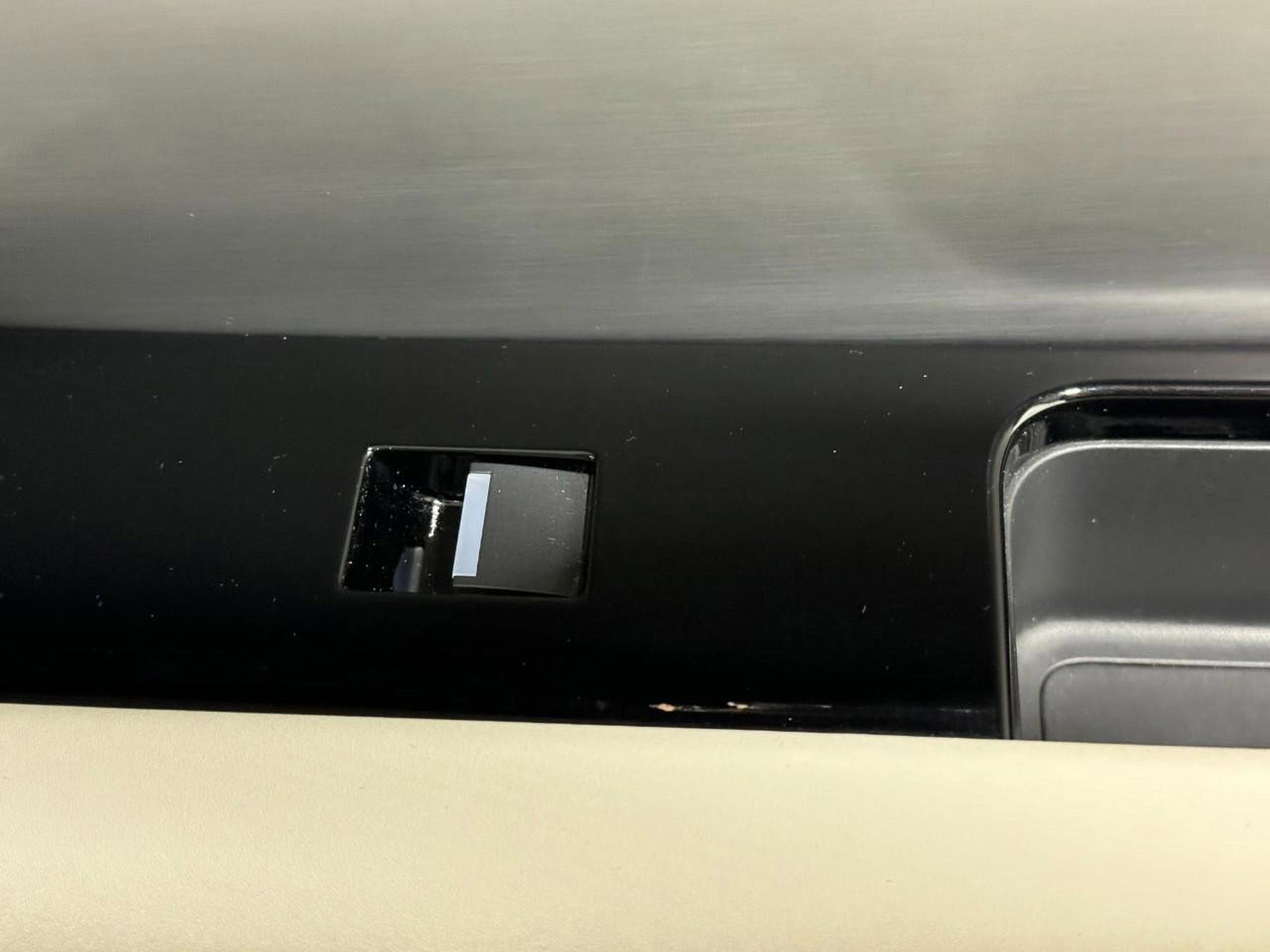 Used 2023 Land Rover Range Rover Velar R-Dynamic S image 19