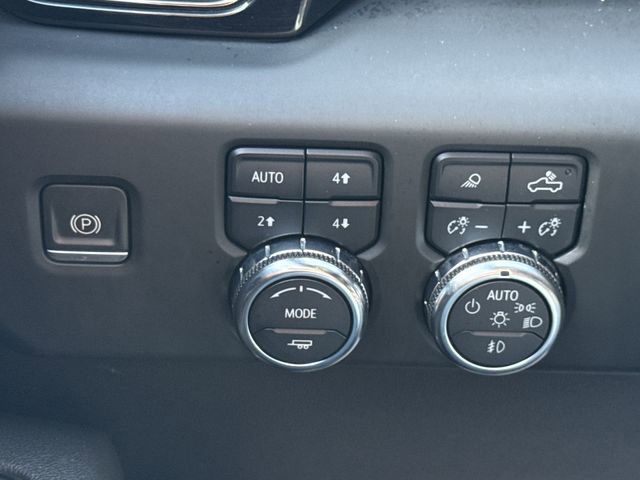 Used 2022 GMC Sierra 1500 AT4 w/ AT4 Premium Package image 17