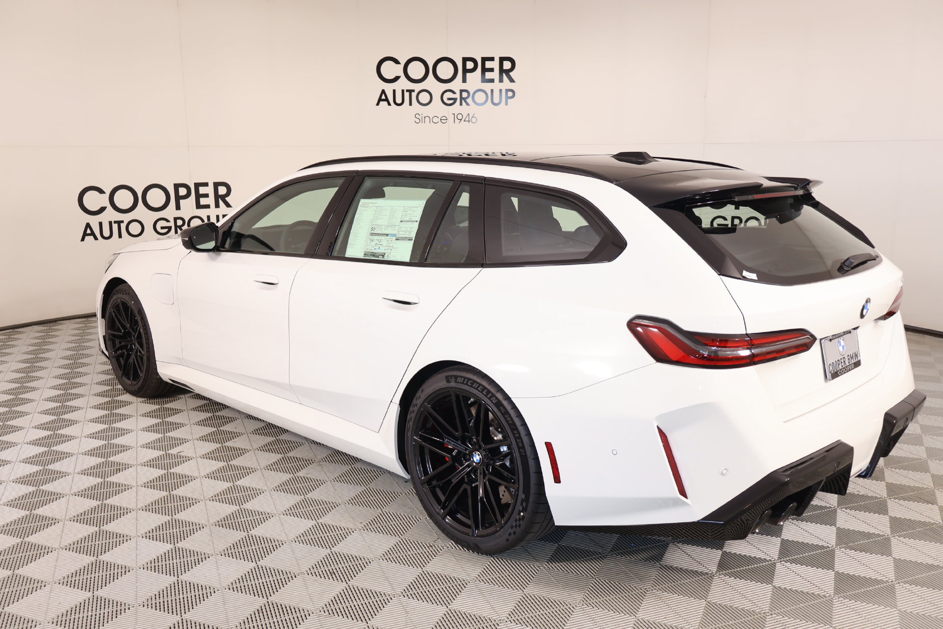New 2027 BMW M5 Touring AWD/4WD image 23