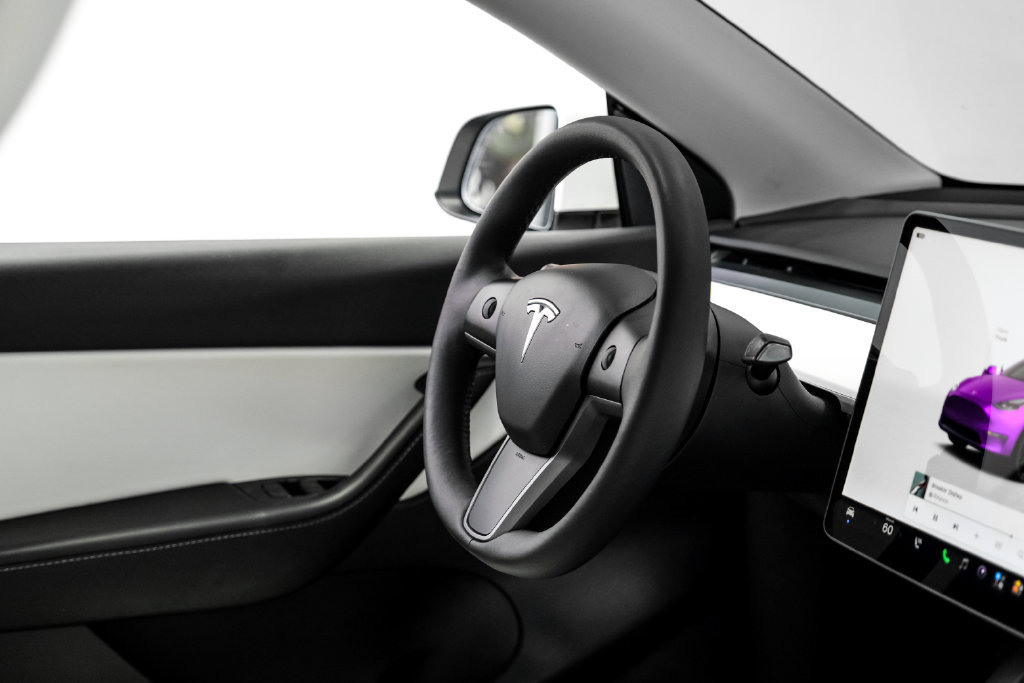 Used 2022 Tesla Model Y Performance AWD/4WD image 15