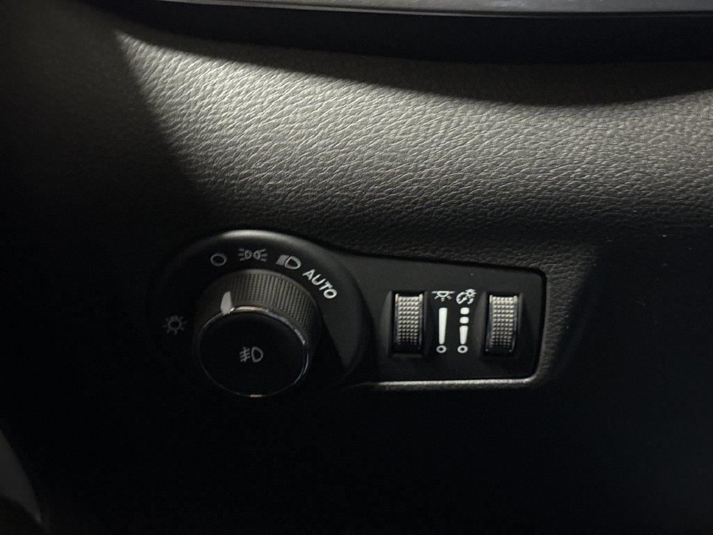 New 2026 Jeep Compass Limited AWD/4WD image 18